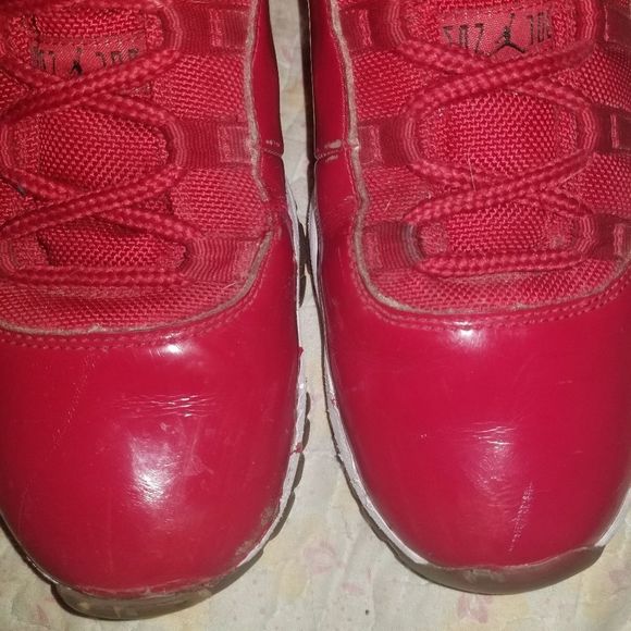 Air Jordan 11 Basketball Shoe Gym Red,Black,white Size 10 - Picture 10 of 11
